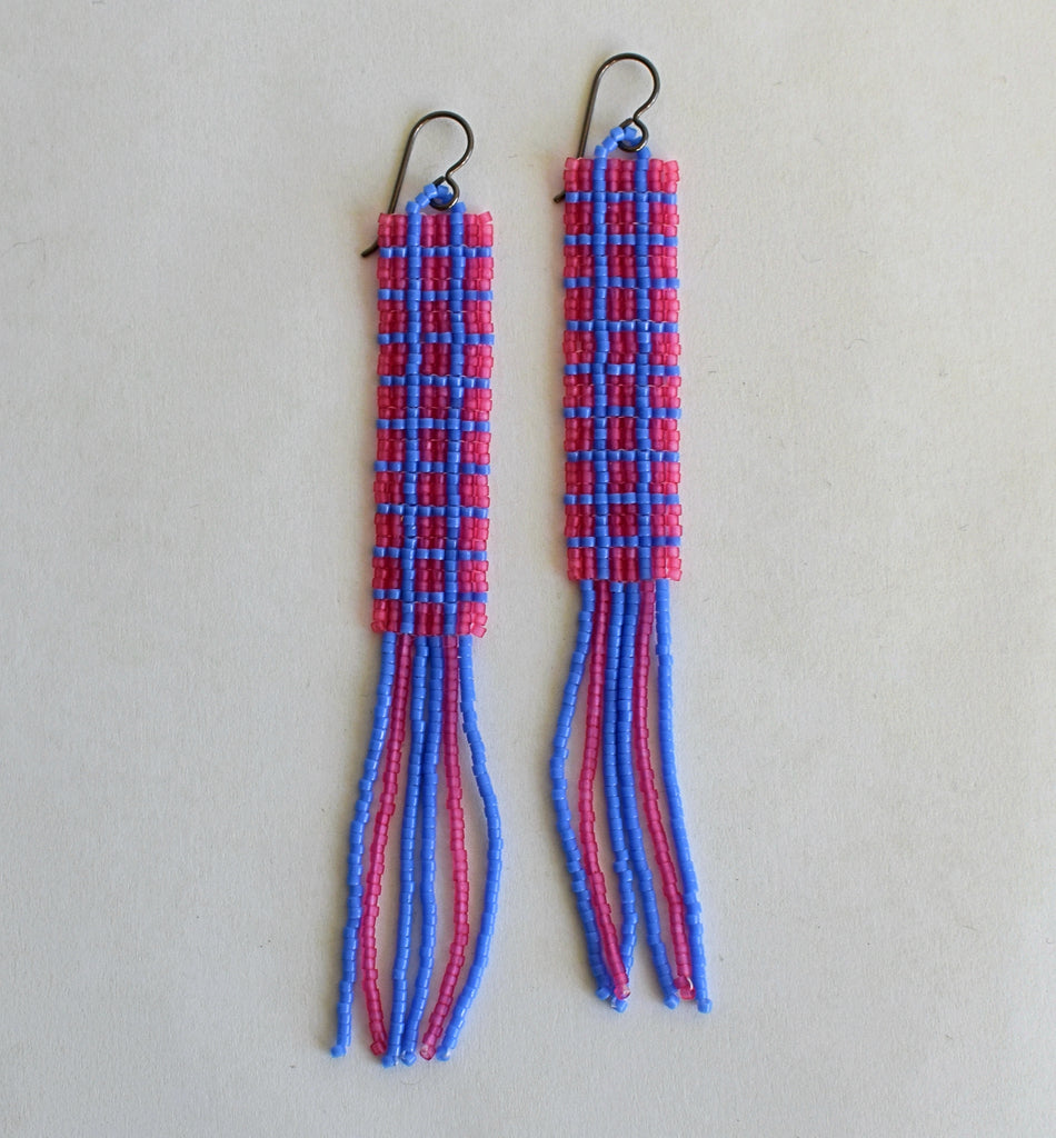 windowpane fringe earrings - pink