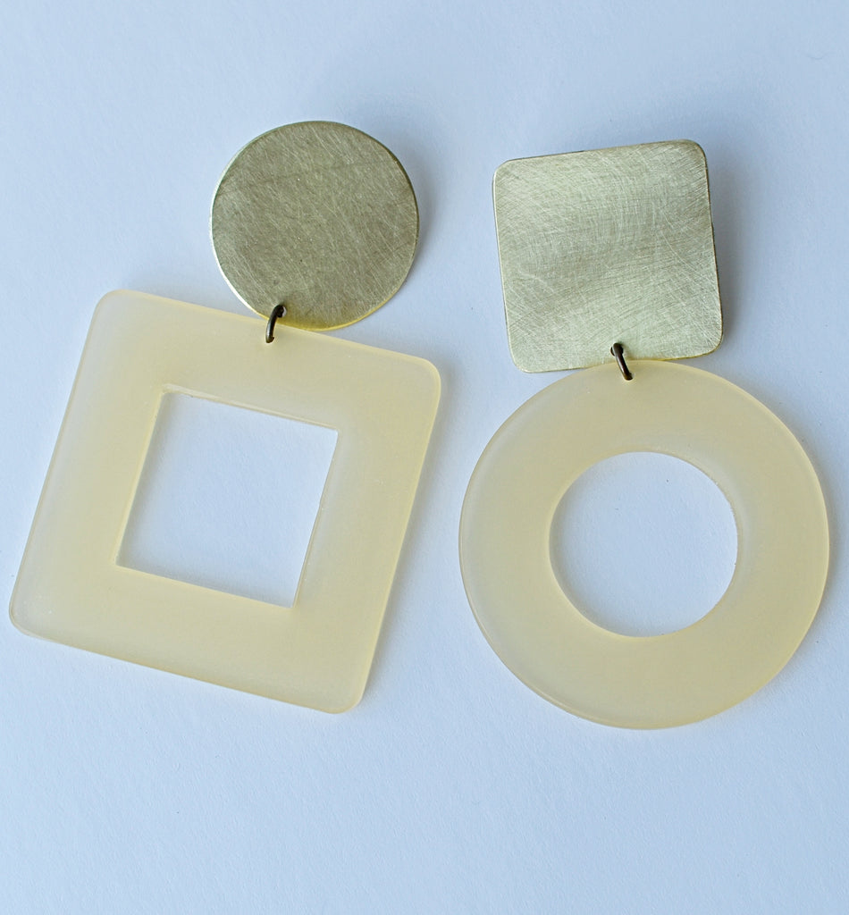 City Earrings - Soft Yellow Frost *