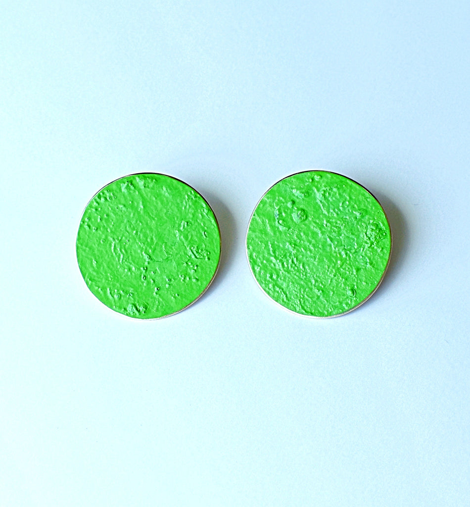 disc earrings - green apple