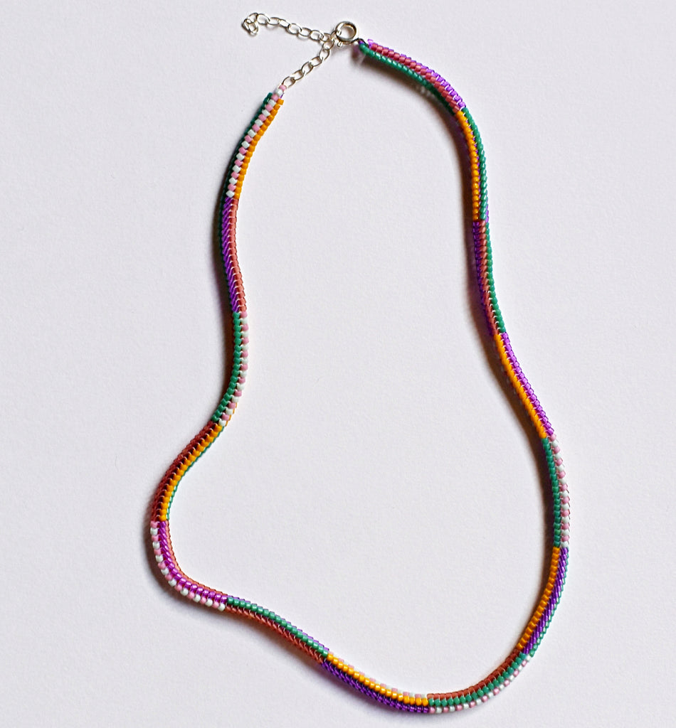 narrow stripes necklace - sangria*