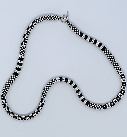 Toggle mixed pattern rope necklace - black, white