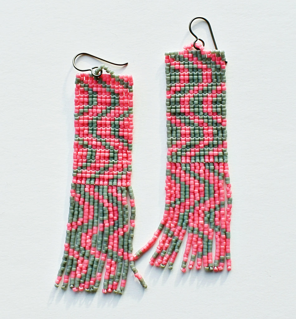 wiggles fringe earrings - pink