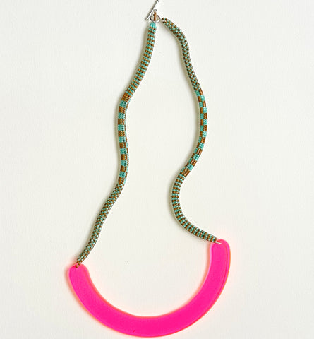patterned semi rope necklace - hot pink