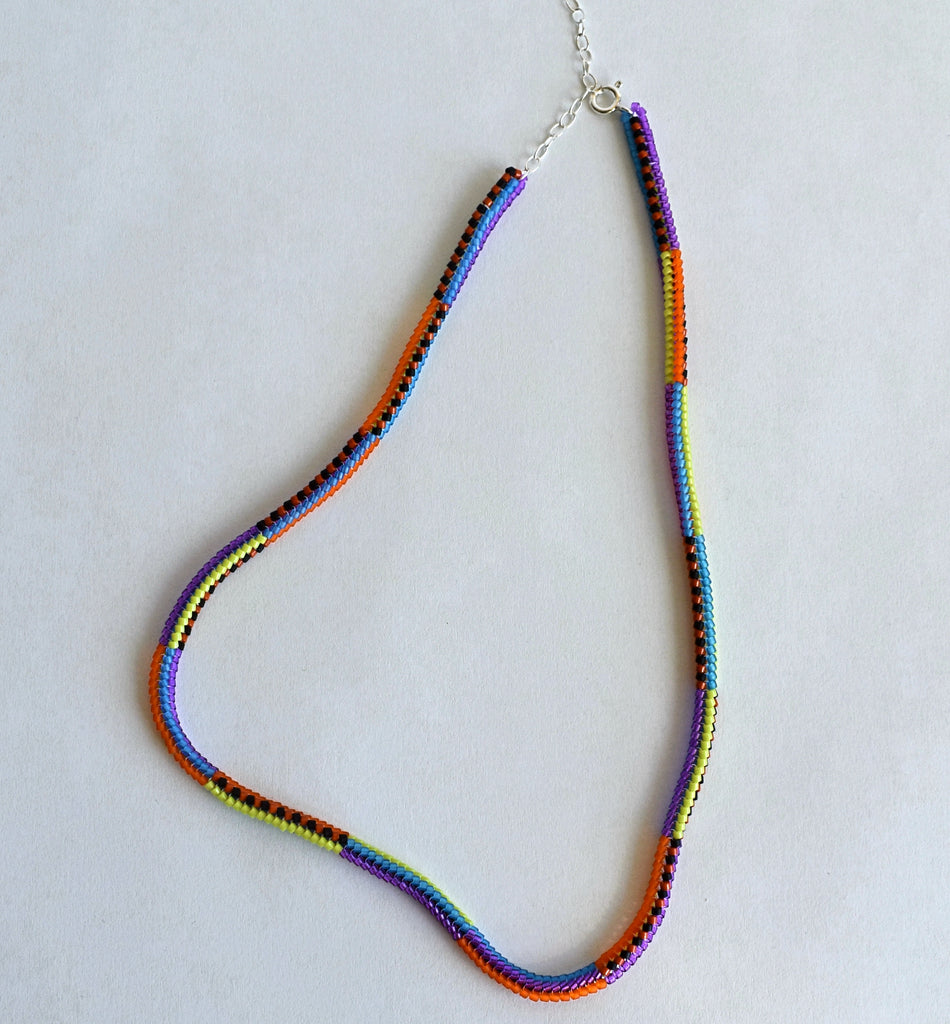 narrow stripes necklace - outdoors