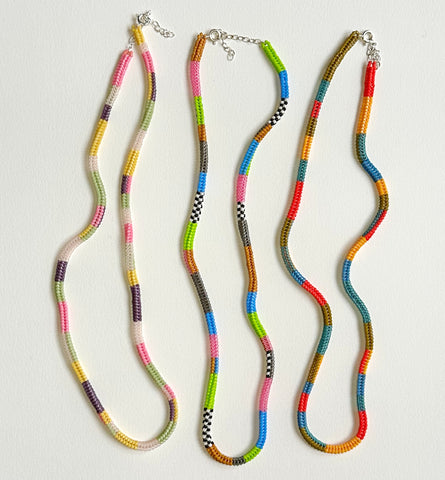 narrow colorblock 18" necklaces