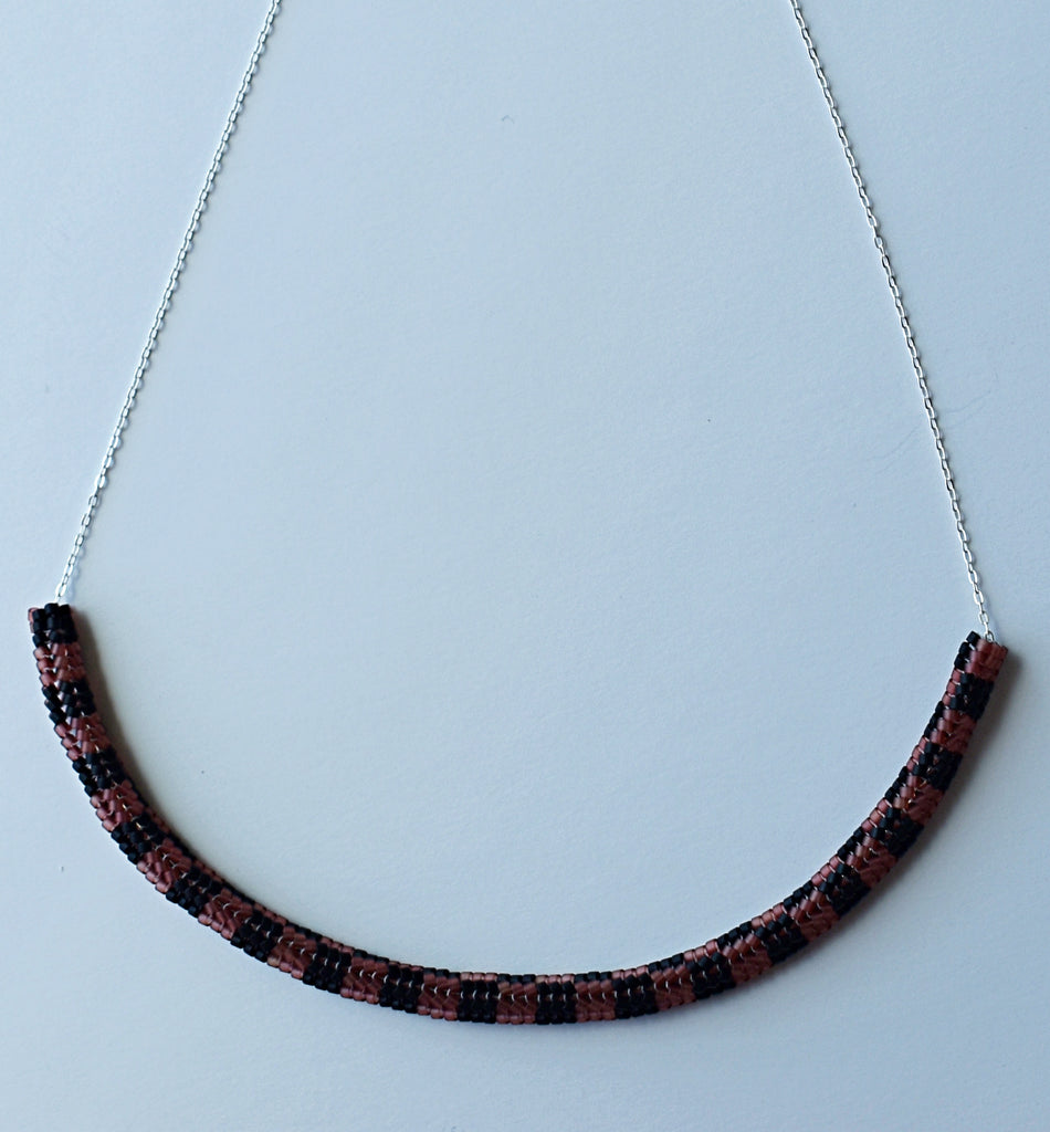 checkerboard chain necklace - black, brown