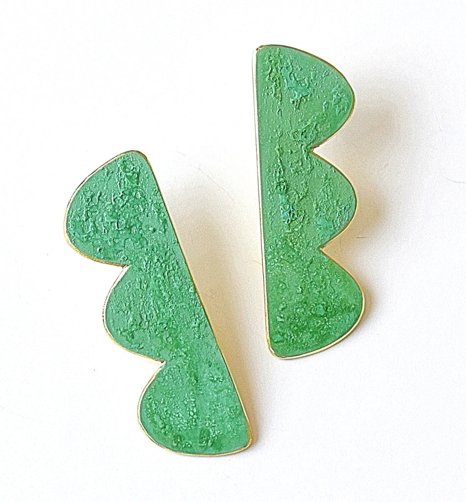 curvy earrings - sage green