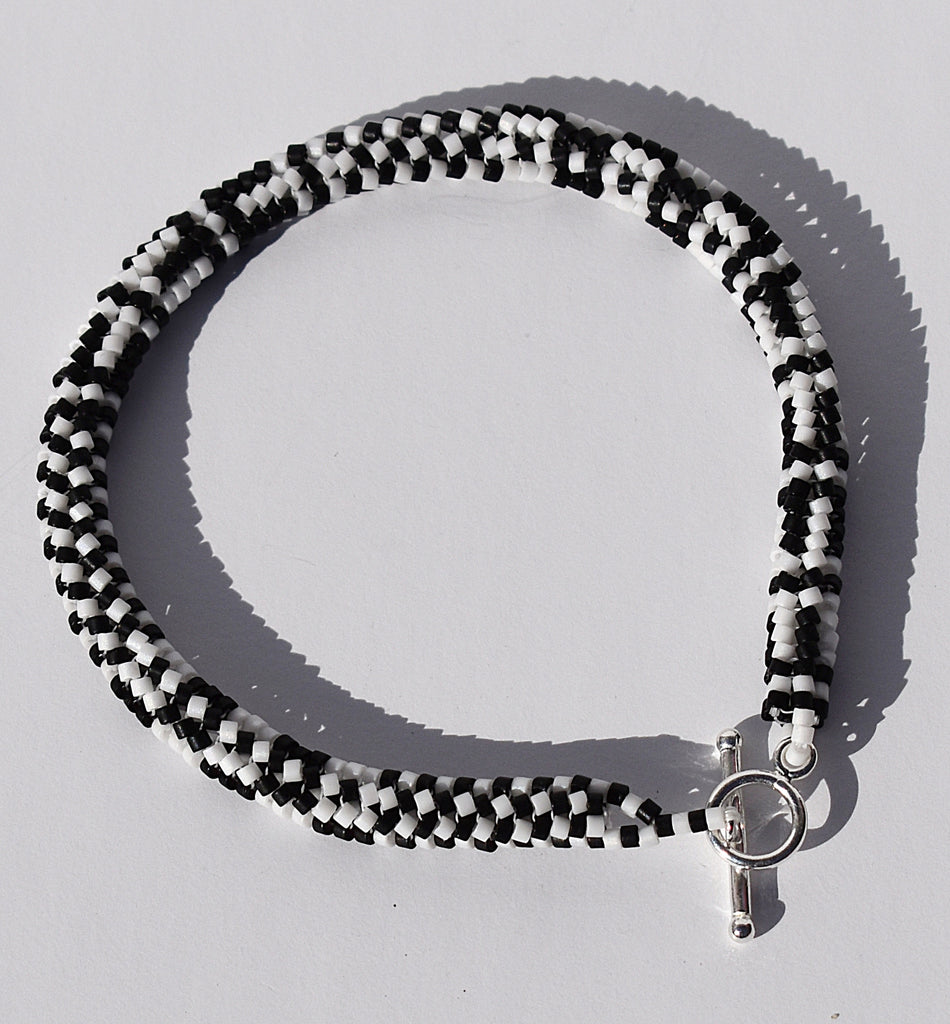 mixed pattern rope bracelet - black, white